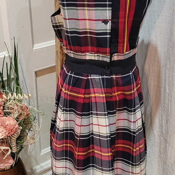 OshKosh B'gosh Fit and Flare Dress - Picture 4 of 9